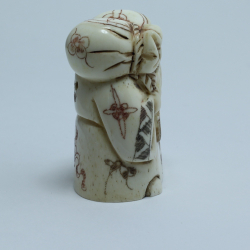 Нэцкэ Фукурокудзю с мешком риса на плече