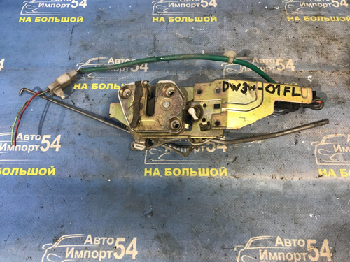 Замок двери передней левой MAZDA DEMIO 2001