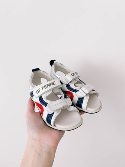 Новые сандалии GF Ferre, 24