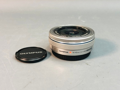Olympus ED 14-42mm 3.5-5.6 нерабочий