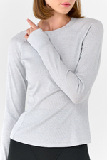 Лонгслив приталенный с рельефом