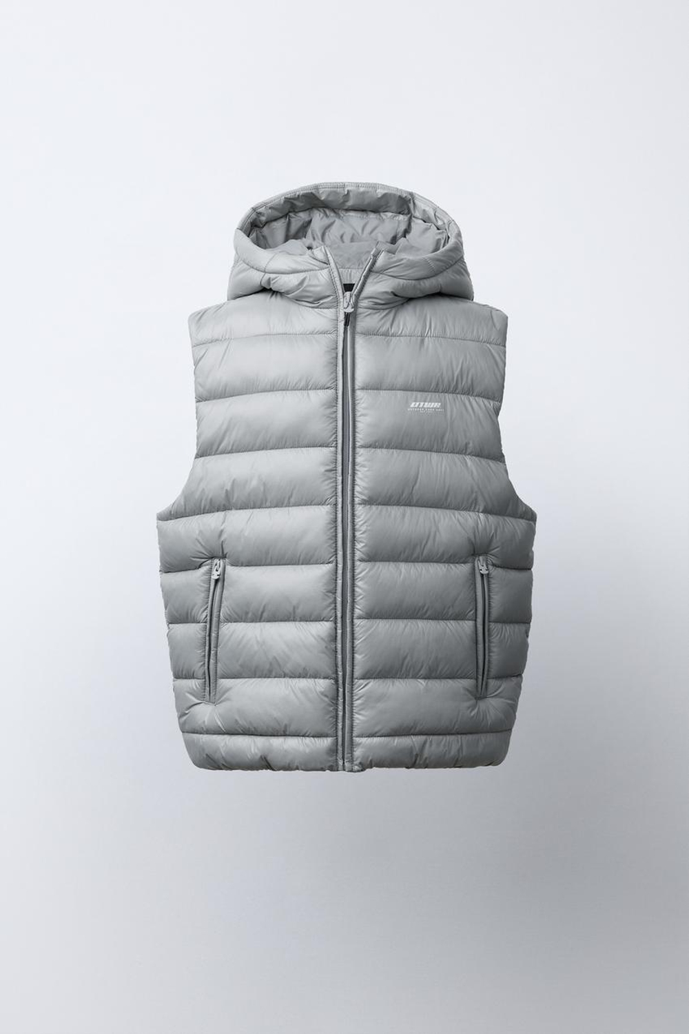 ZARA ЛЕГКИЙ ЖИЛЕТ С НАДПИСЬЮ, СЕРЫЙ