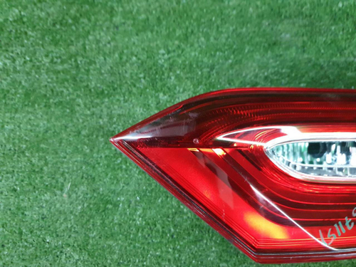 Фонарь правый внут Toyota Camry xv70 17-нв галоген