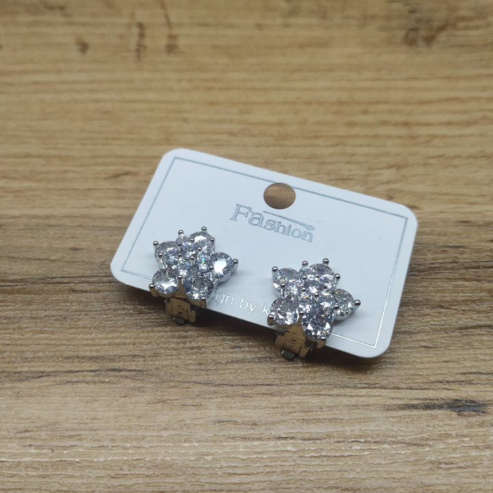 Клипсы Циркон цветок десятилистник трехрядный металл серебристый