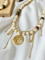 Колье из речного жемчуга и турмалина с цепочками и кулоном "луна и солнце", оттенок золото