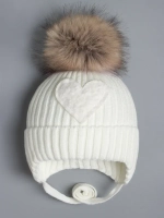 Шапка зимняя вязаная с помпоном для девочки