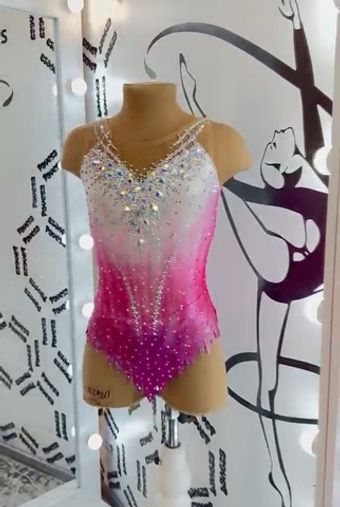 Leotard for rhythmic gymnastic