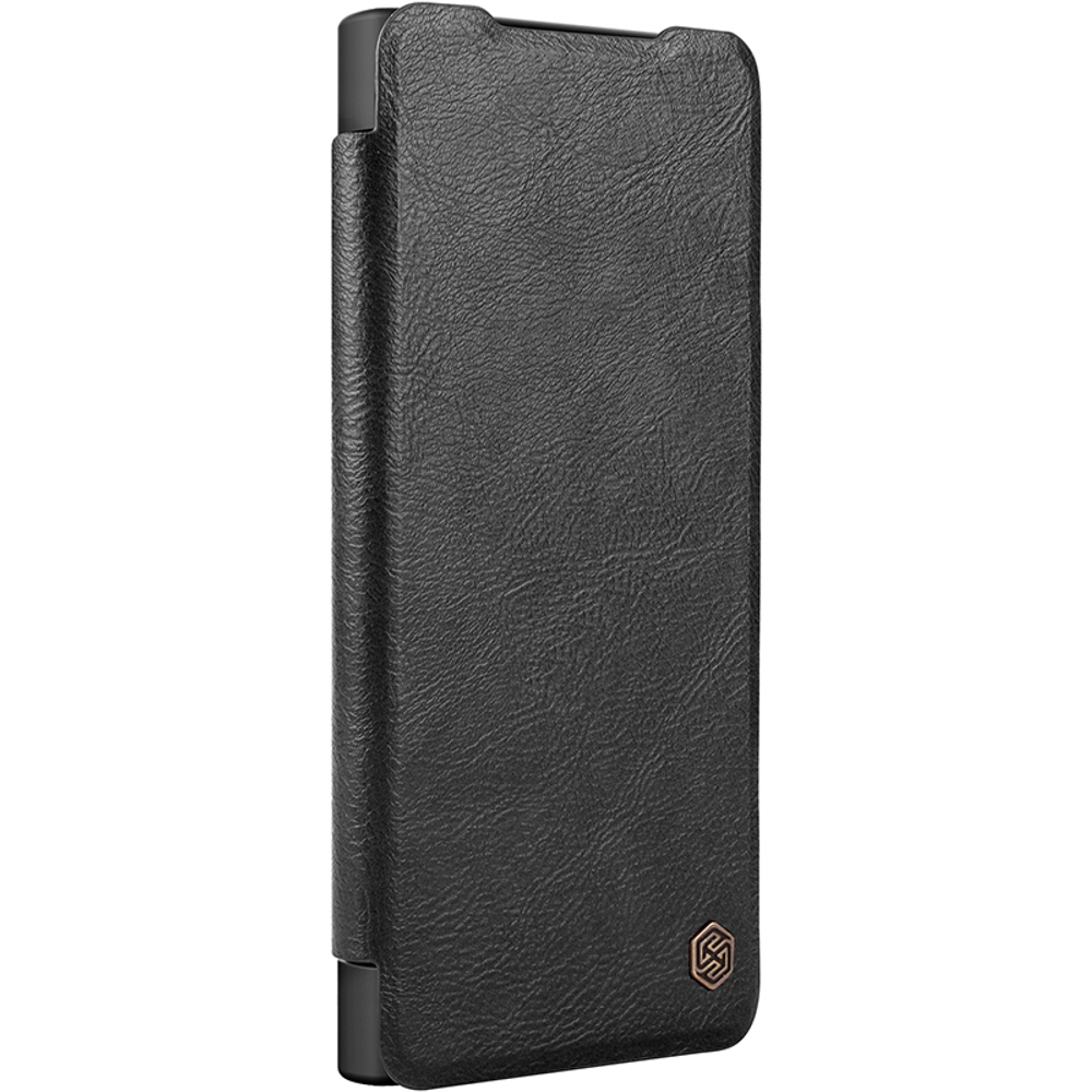 Кожаный чехол книжка от Nillkin для Samsung Galaxy S22 Ultra, черный цвет, серия Qin Pro Leather с защитной шторкой для камеры