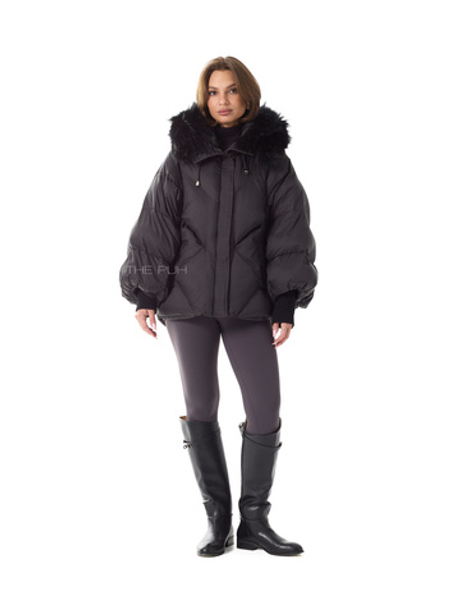 Объемный черный пуховик на молнии