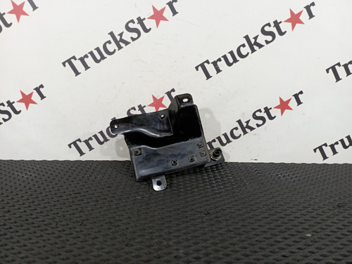 Кронштейн замка капота правый