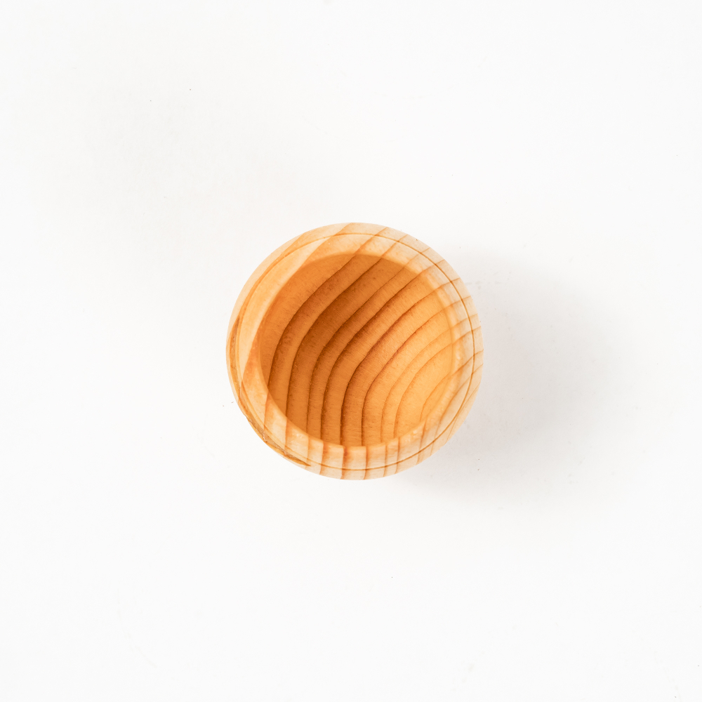 Деревянная рюмка (стопка, шот) из древесины сибирского кедра для крепких напитков. R43