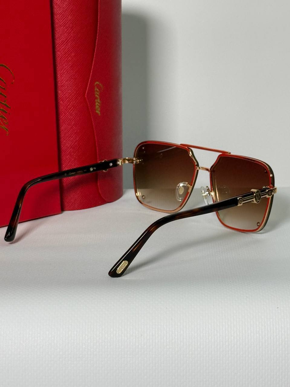 Солнцезащитные очки Cartier