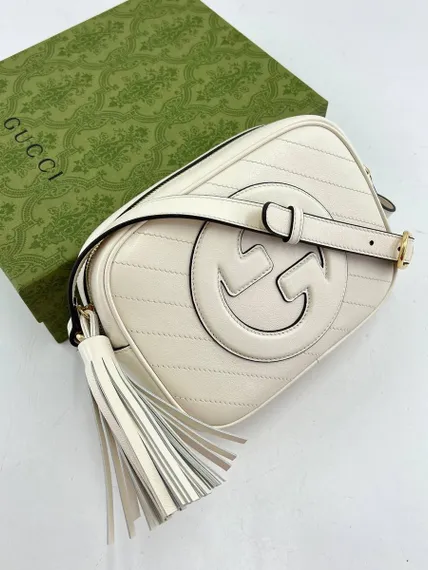 Сумка через плечо Gucci Blondie из кожи белый
