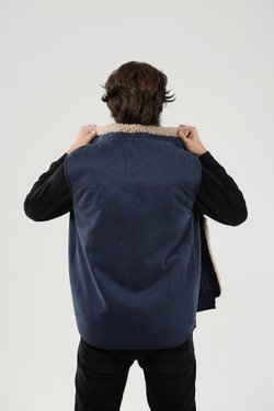 Мужской жилет из натуральной овчины