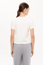 23405 Футболка женская (молочный)