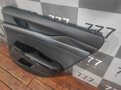 Обшивка двери задней правой Kia K5 20-нв Б/У Оригинал 83302L2310