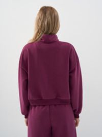 Олимпийка с велюровым эффектом "Бордо" женская