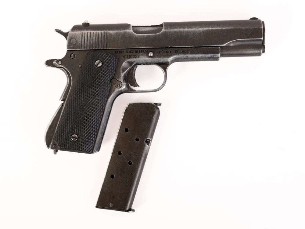 Denix Пистолет автоматический Кольт 45 калибра 1911 года состаренный