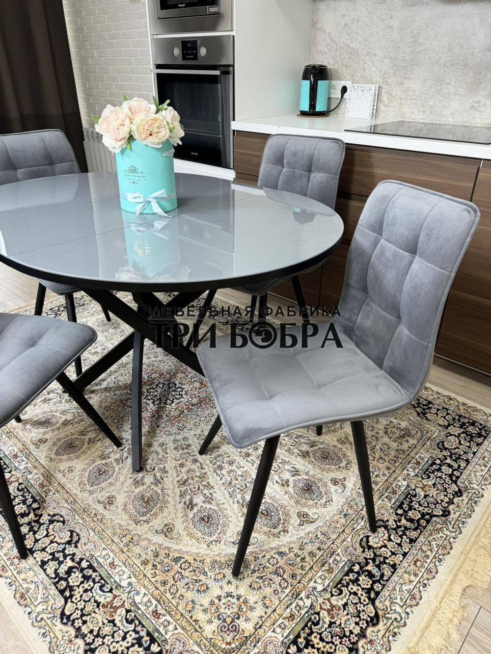 Круглый стеклянный раздвижной стол и стулья "ГУЧИ" серый