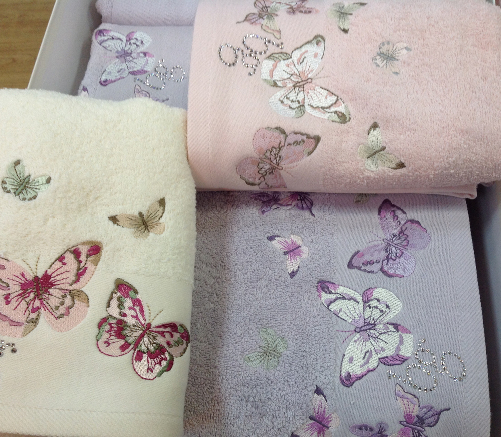 Элитные полотенца махровые Castadiva розовые от Blugirl цвета