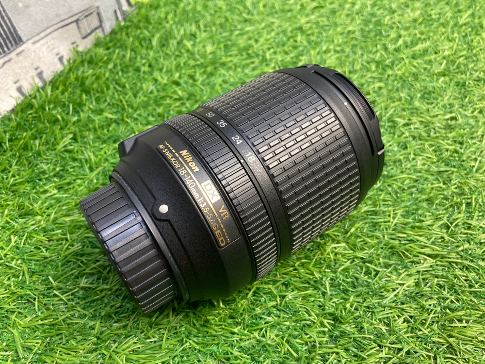 Nikon 18-140mm 3.5-5.6G ED VR DX AF-S