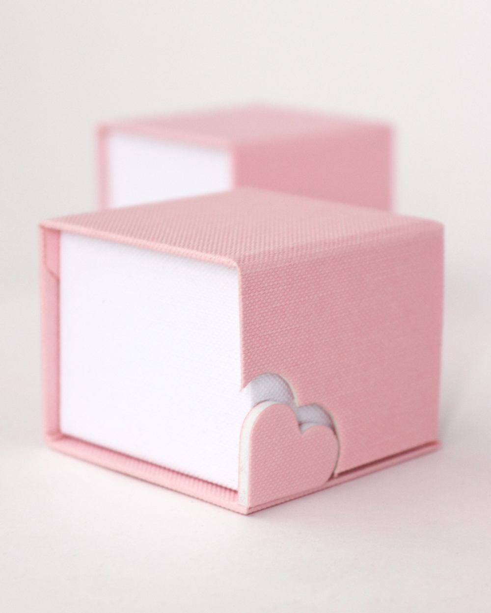 Футляр серии «Любовь» под серьги и значок