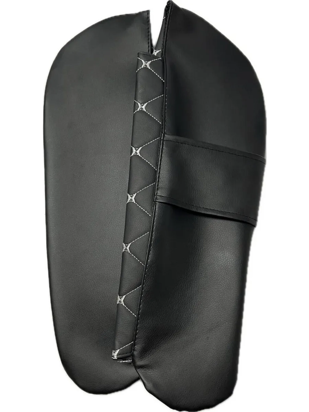 Чехлы на козырьки Волга 3110, 31105 (белая нить Бабочка)