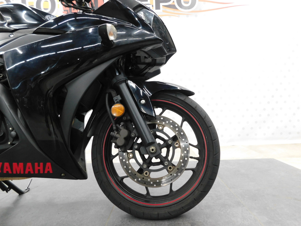 Yamaha YZF-R25 038483