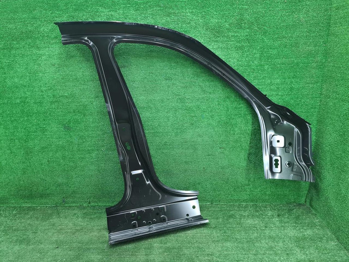 Стойка кузова левая BMW X6 F16 (2014-2020)