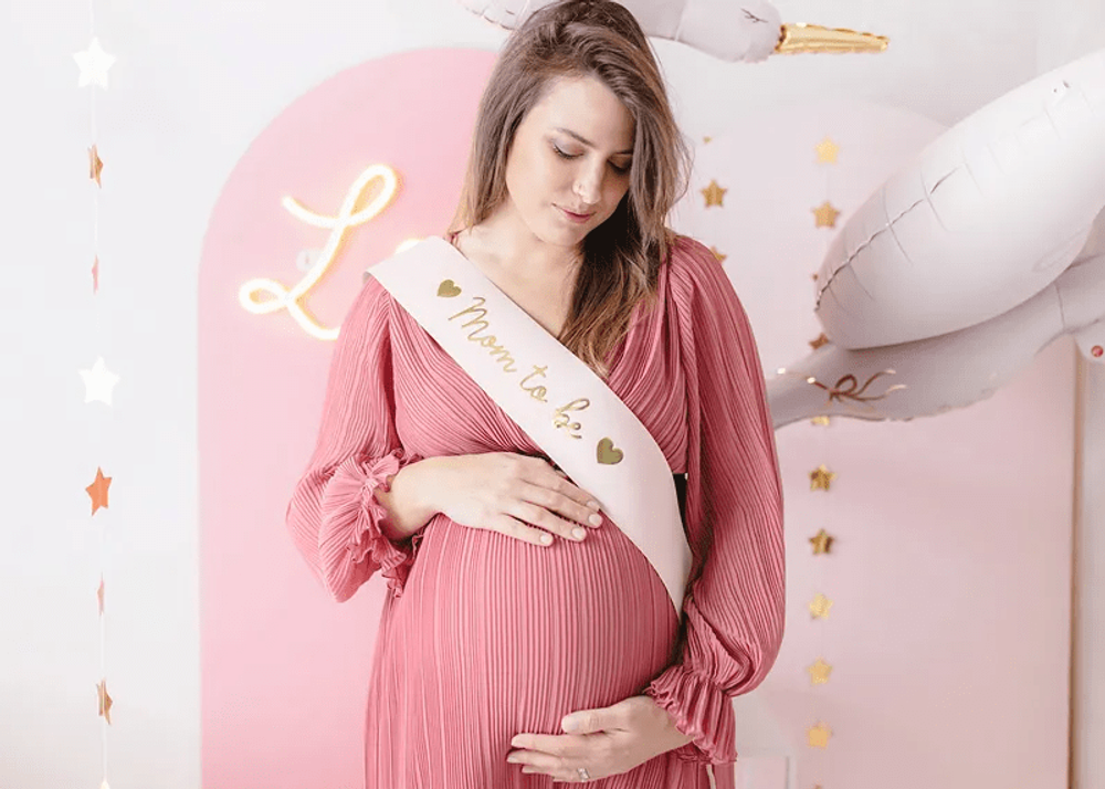 Лента для мамы (розовая) "Mom to be" 75 см