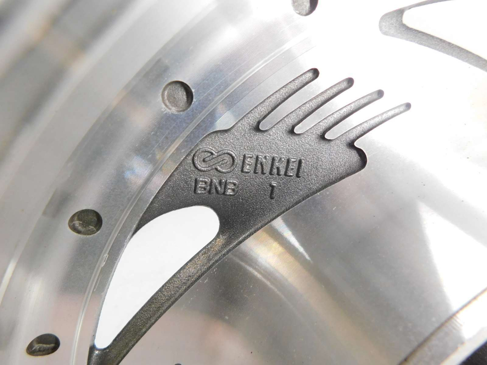 Колесо заднее Suzuki Desperado 400 800 15X3,50J