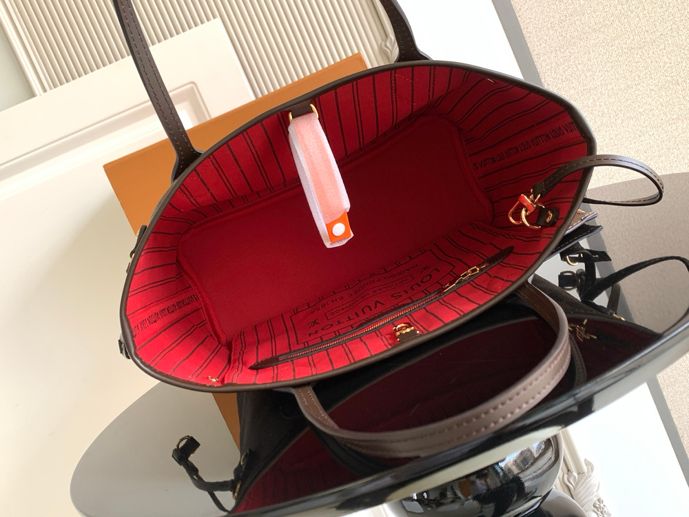 Louis Vuitton Neverfull PM