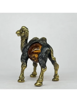 Бронзовая статуэтка на янтаре