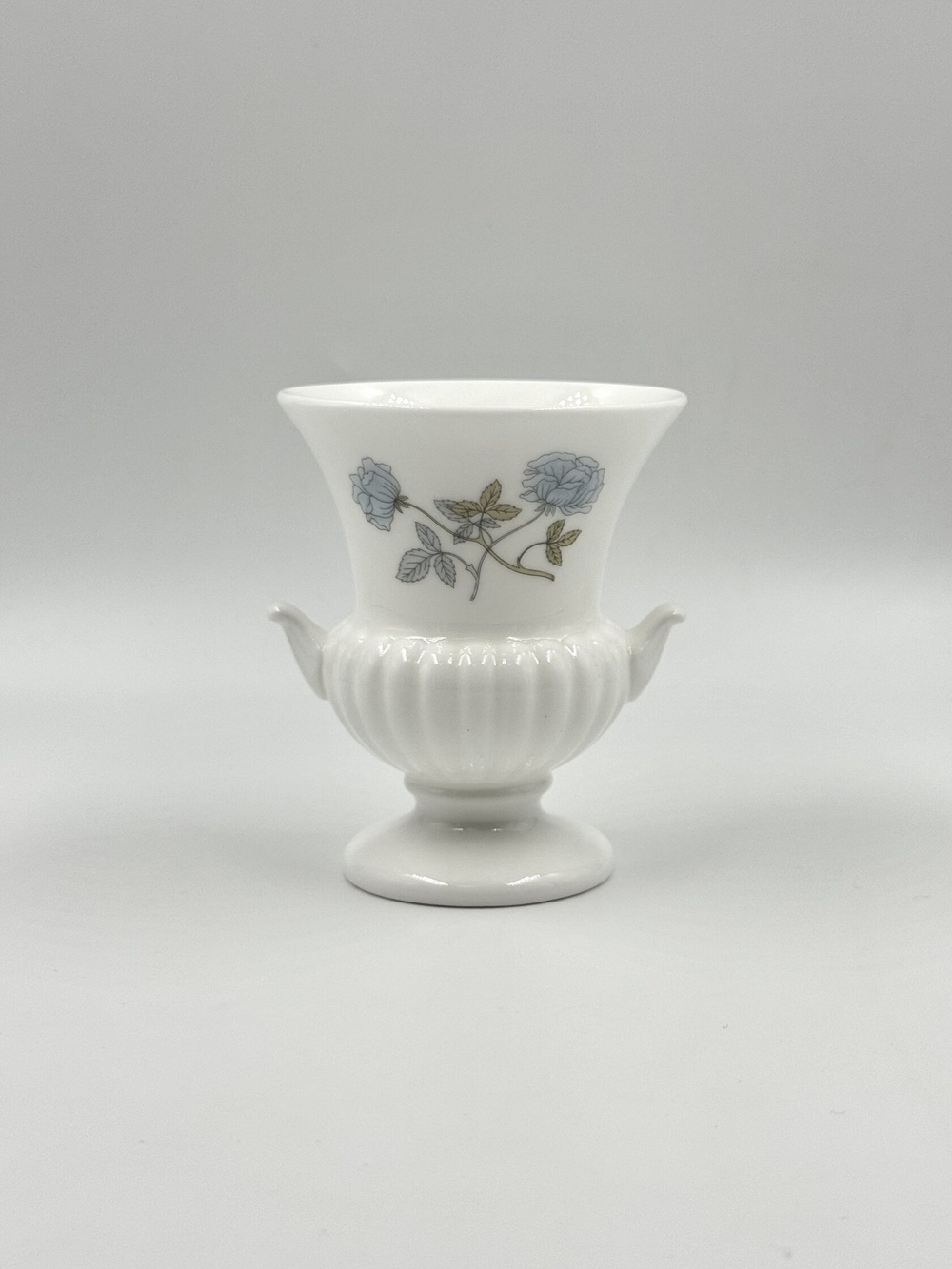 Ваза Wedgwood, Ice Rose