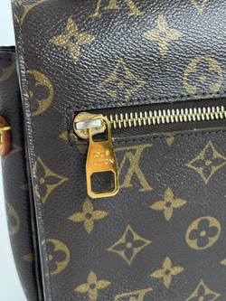 Сумка Louis Vuitton POCHETTE METIS