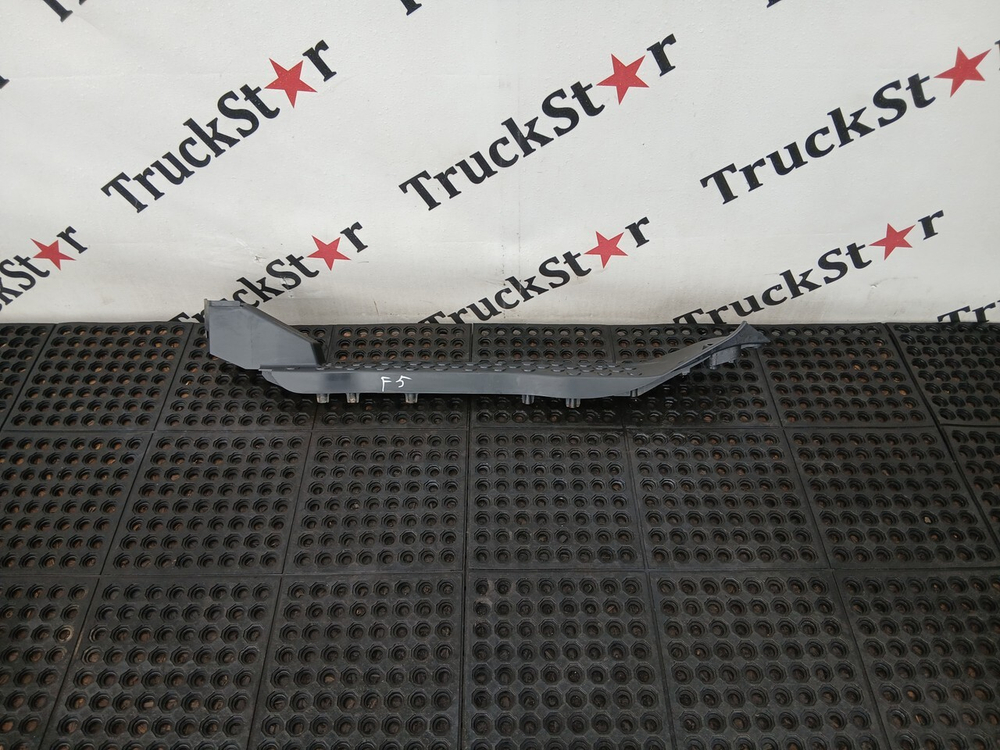 Накладка порога левая 2023г