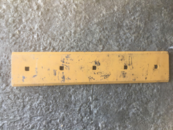 Нож Komatsu D37-D39 центральный 11Y-72-12330