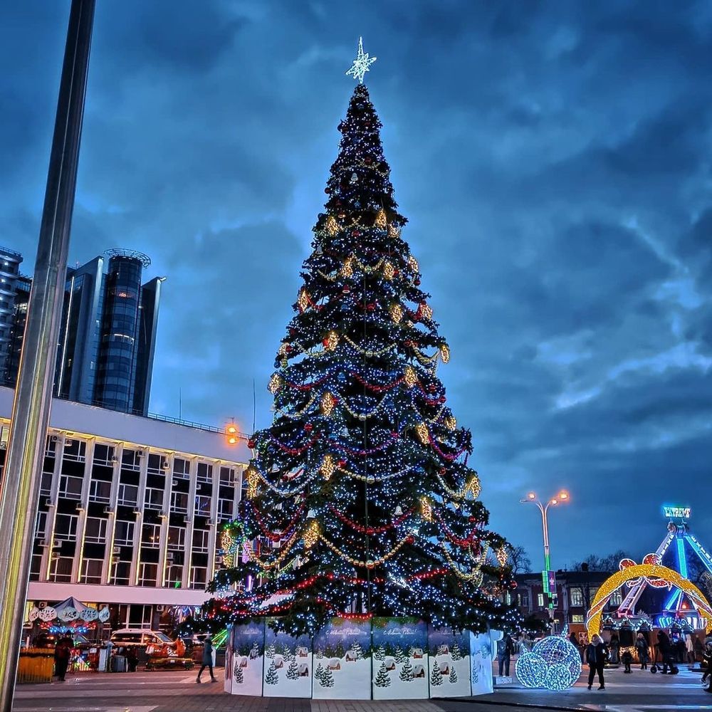 Уличная елка ствольная "Таежная" (пвх) от 11 до 21 м