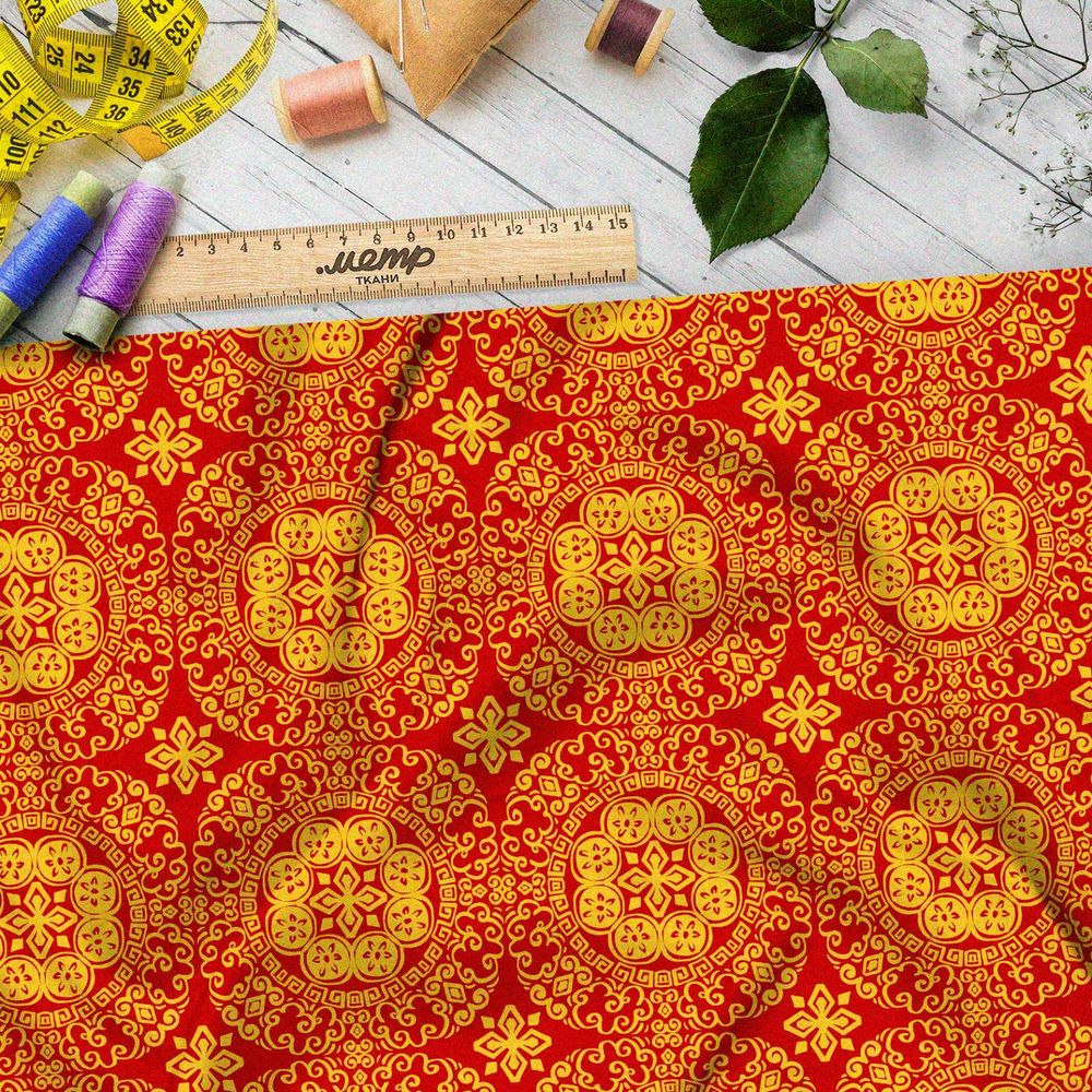 Ткань оксфорд 210 жёлтый резной калейдоскоп на красном фоне