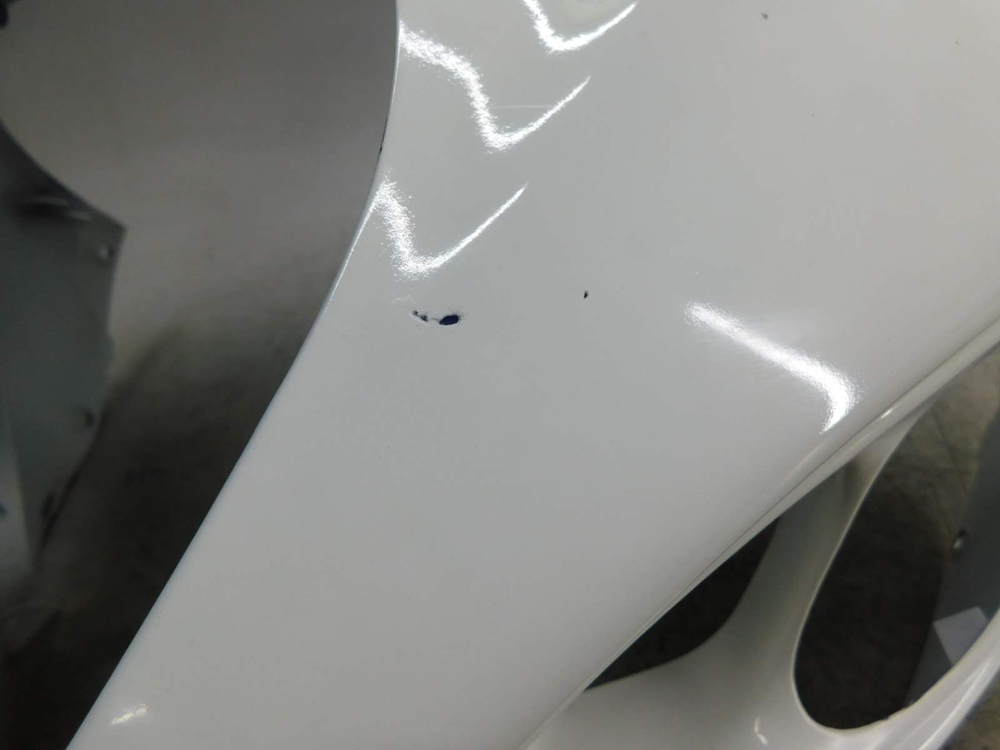 пластик передний (обтекатель) Suzuki Hayabusa GSX1300R 99-07 94411-24F0.