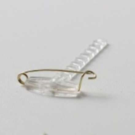 Основа для бутоньерки (пластик в асс.)