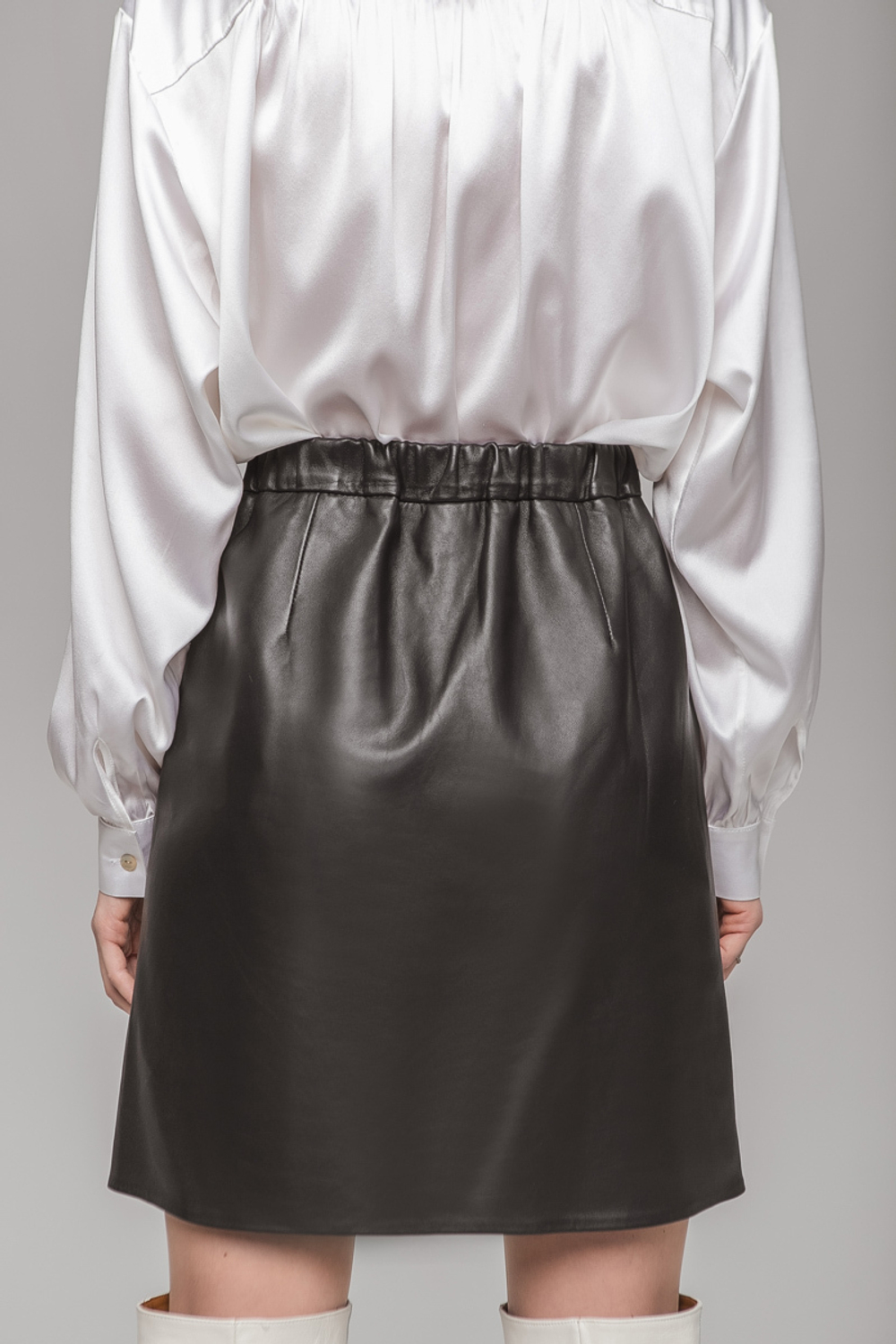 Чёрная кожаная юбка