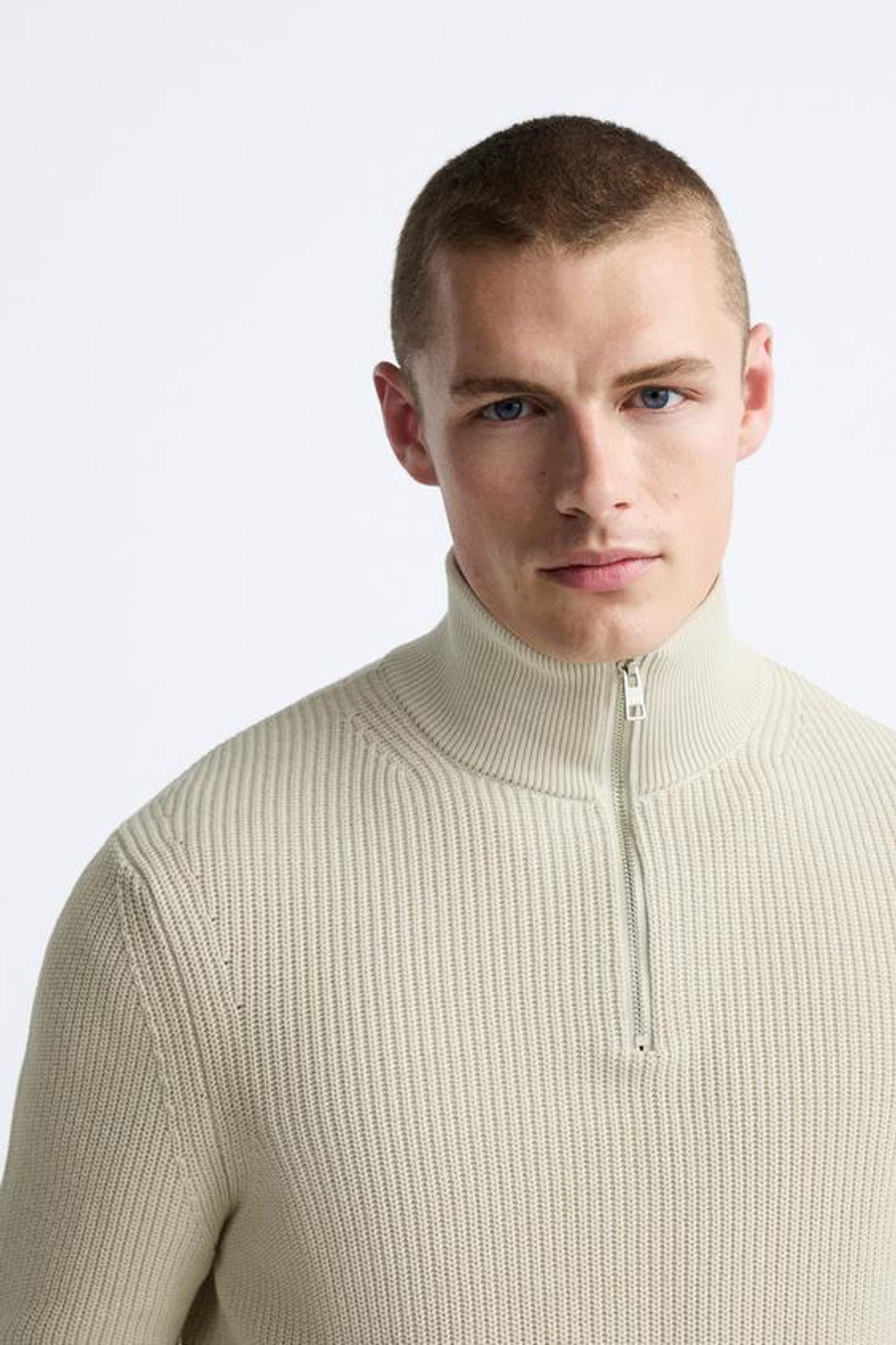 ZARA СВИТЕР С КОРОТКОЙ ЗАСТЕЖКОЙ-МОЛНИЕЙ, ЭКРЮ