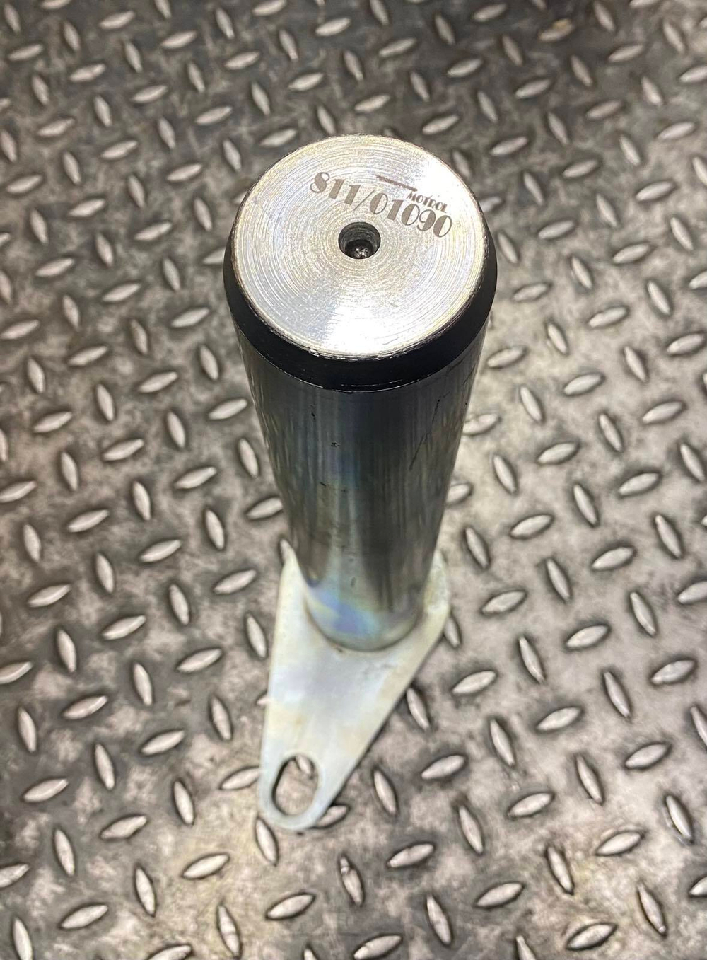 Палец 811/01090