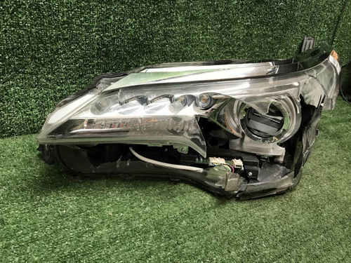 Битая Фара левая Toyota Fortuner 2 (2015-2020) LED