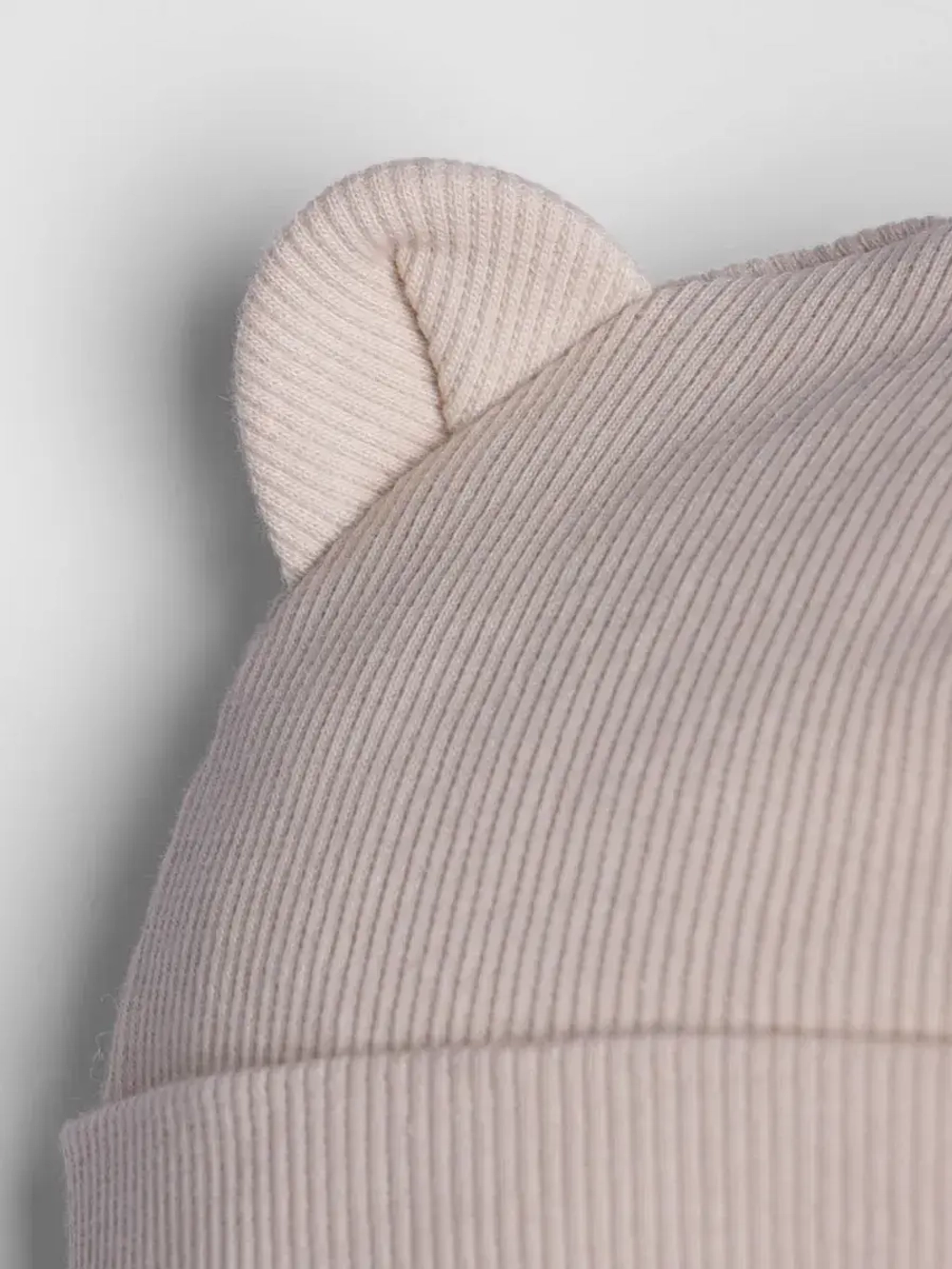 Шапка детская осенняя на завязках и снуд