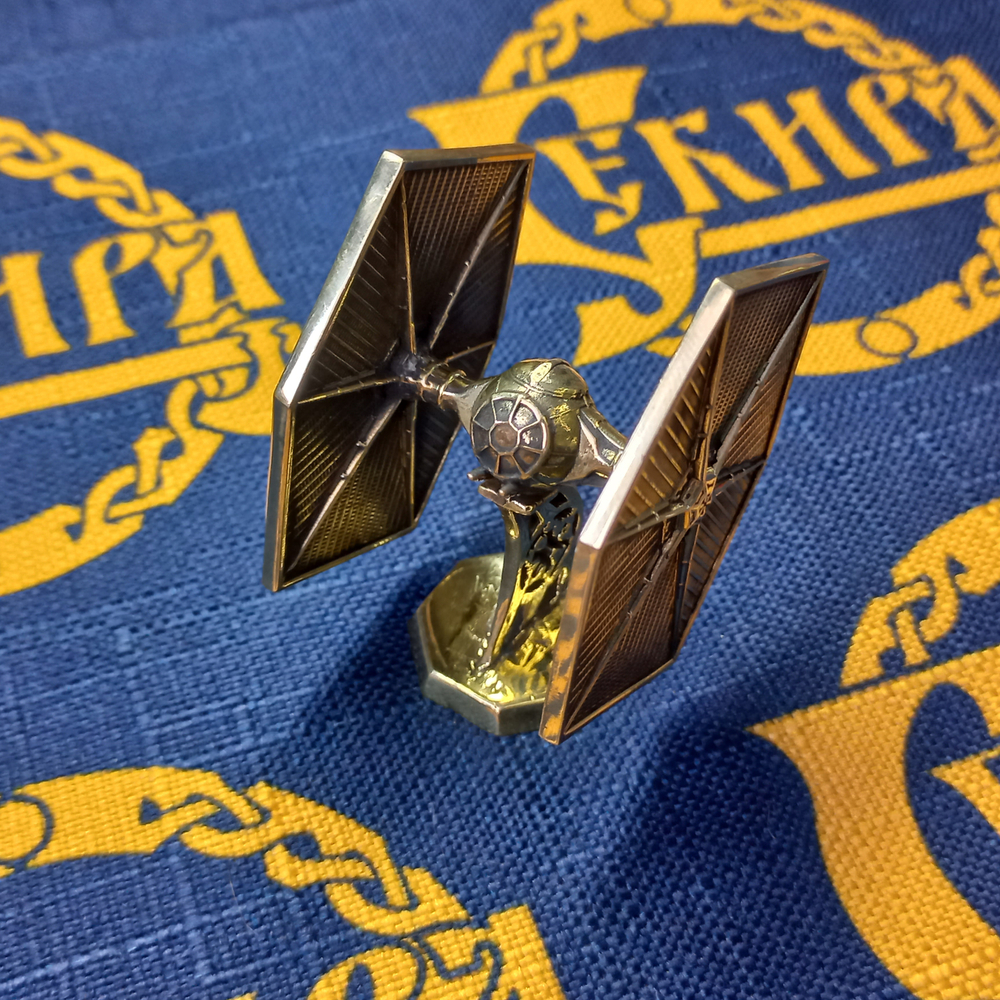 Статуэтка. Tie Fighter (отдельная подставка). Звёздные войны.