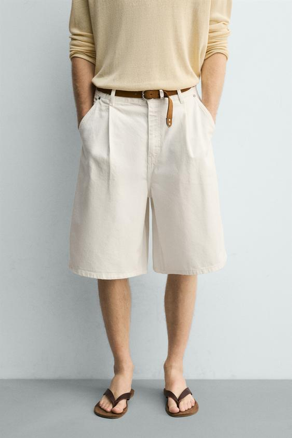 ZARA ШОРТЫ RELAXED FIT СО СКЛАДКАМИ, БЕЛЫЙ