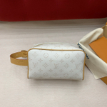 Louis Vuitton Locker Dopp Kit