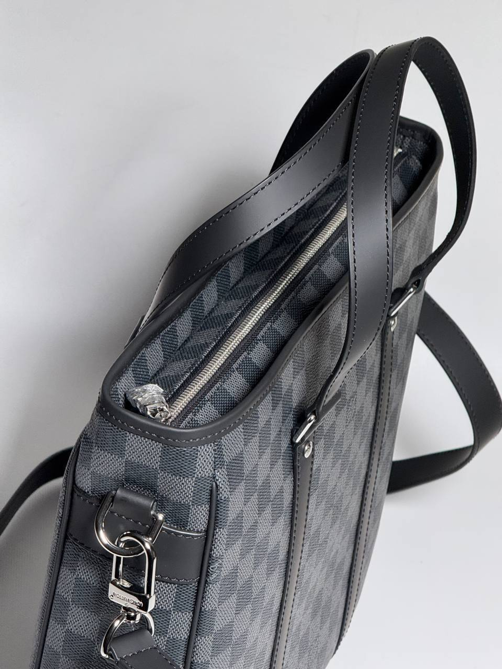 Сумка-мессенджер Louis Vuitton, арт. 477550436